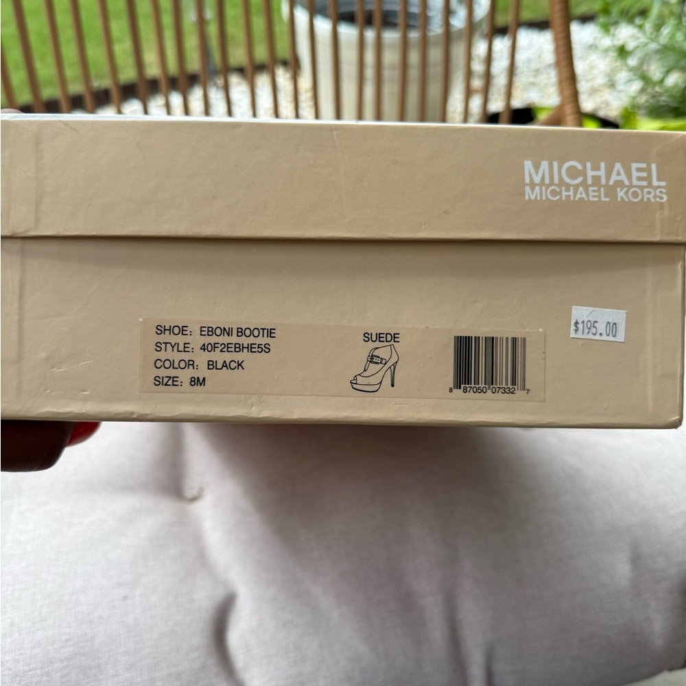 Michael Kors Eboni Bootie “Size 8M” - Picture 9 of 9